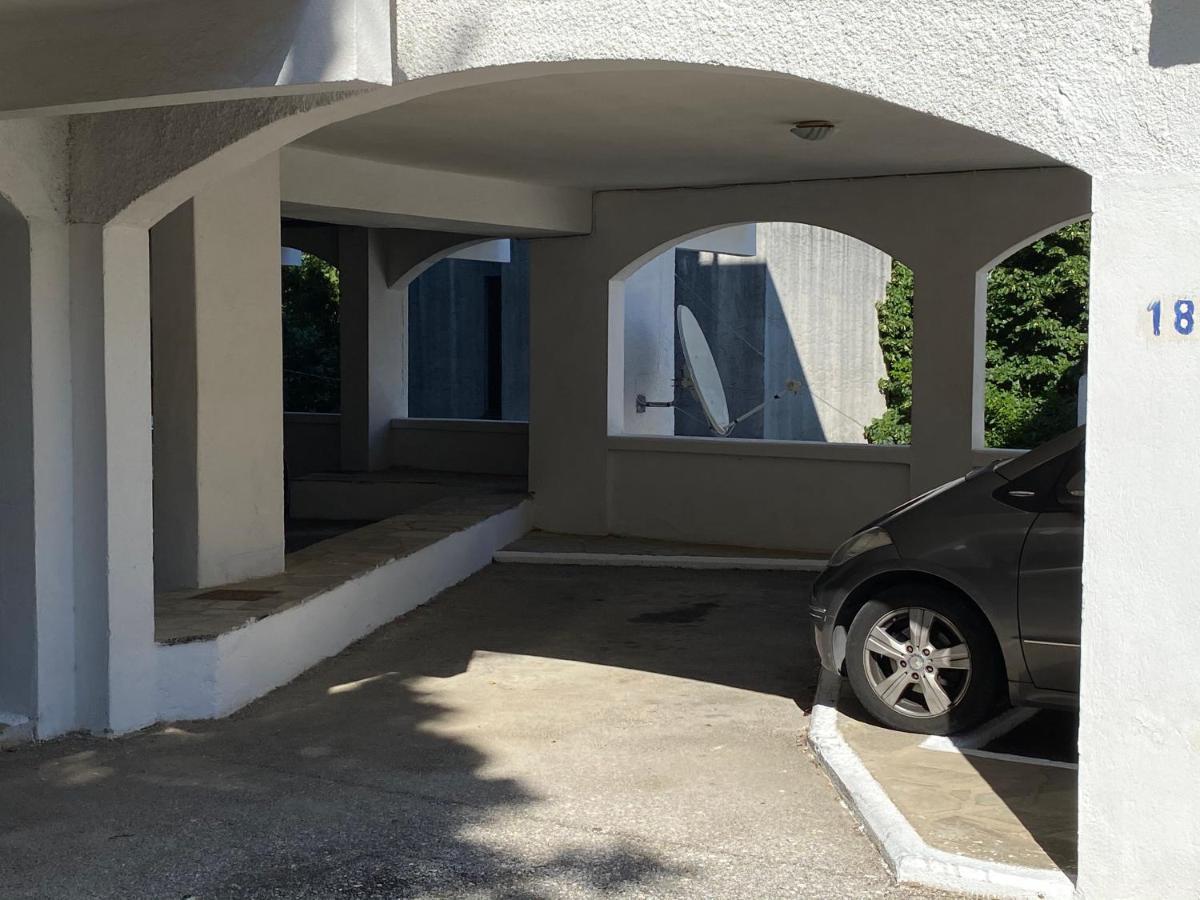 Irini Seaside Apartment PalaiónTsiflíkion Eksteriør billede